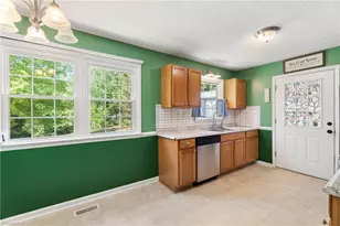 606 Merriweather Dr, King, NC 27021 - Photo 9