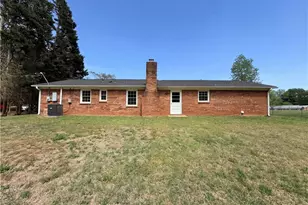 2440 Londonderry Rd, Kernersville, NC 27284 - Photo 19