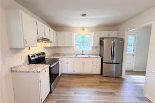 2440 Londonderry Rd, Kernersville, NC 27284 - Photo 5