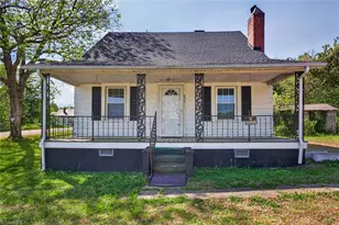 250 Main Street E, Yanceyville, NC 27379 - Photo 7