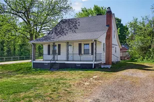 250 Main Street E, Yanceyville, NC 27379 - Photo 3