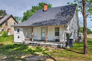 250 Main Street E, Yanceyville, NC 27379 - Photo 29