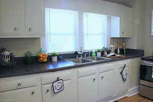 454 24th Street W, Winston-Salem, NC 27105 - Photo 5