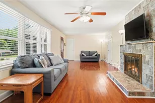 509 Greentree Dr, Greensboro, NC 27410 - Photo 7