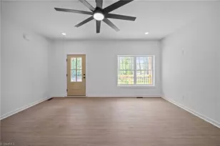 218 Fishermans Point Rd, Roxboro, NC 27574 - Photo 9