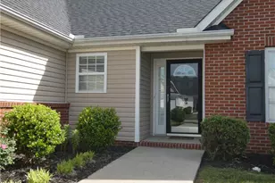 309 Locksley Ct, Thomasville, NC 27360 - Photo 3