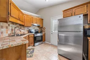 3922 Landover Dr, High Point, NC 27265 - Photo 13