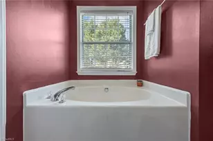 3922 Landover Dr, High Point, NC 27265 - Photo 21