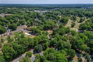 901 Country Club Dr, Reidsville, NC 27320 - Photo 11