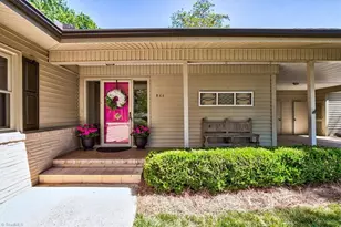 544 Woodvale Dr, Greensboro, NC 27410 - Photo 3
