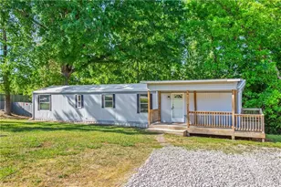 189 Sunset Dr, Thomasville, NC 27360 - Photo 3