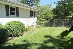 6110 Auburndale Dr, Greensboro, NC 27410 - Photo 3