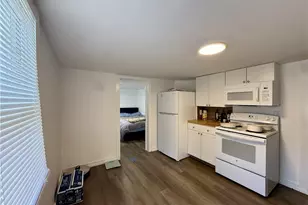 1098 6th St, North Wilkesboro, NC 28659 - Photo 3