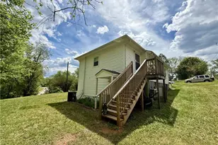 1098 6th St, North Wilkesboro, NC 28659 - Photo 7