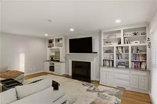 3105 St Regis Rd, Greensboro, NC 27408 - Photo 3