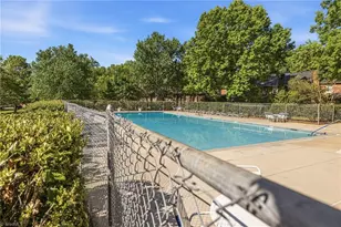 6 Fountain View Cir, Greensboro, NC 27405 - Photo 37