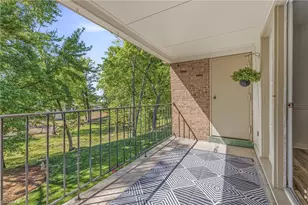 6 Fountain View Cir, Greensboro, NC 27405 - Photo 7