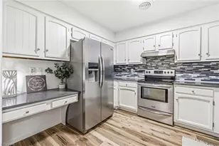 6 Fountain View Cir, Greensboro, NC 27405 - Photo 15