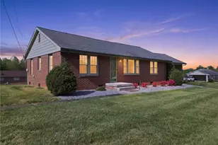 2356 Brushy Mountain Rd, Wilkesboro, NC 28697 - Photo 3