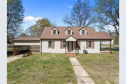 204 W Brower Avenue, Liberty, NC 27298 - Photo 1