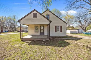 204 W Brower Ave, Liberty, NC 27298 - Photo 25