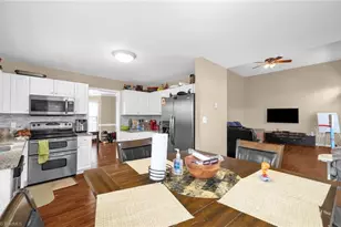9 Compton Ct, Greensboro, NC 27407 - Photo 7