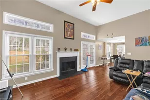 9 Compton Ct, Greensboro, NC 27407 - Photo 11
