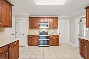 7084 Bridgewood Rd, Clemmons, NC 27012 - Photo 13