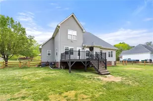 7084 Bridgewood Rd, Clemmons, NC 27012 - Photo 35