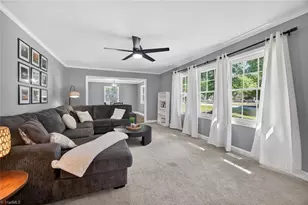 504 N Greenbriar St, Liberty, NC 27298 - Photo 9