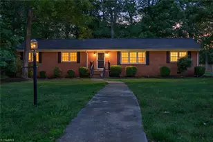 504 N Greenbriar St, Liberty, NC 27298 - Photo 3