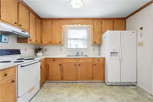 610 Larry Ave, Graham, NC 27253 - Photo 7