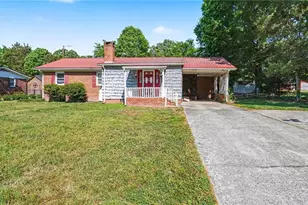 302 Huntington Park, Thomasville, NC 27360 - Photo 3