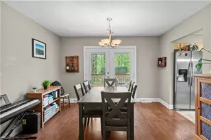 7166 Mantlewood Ln, Kernersville, NC 27284 - Photo 9