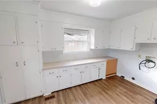 108 Wilson St, Yadkinville, NC 27055 - Photo 3