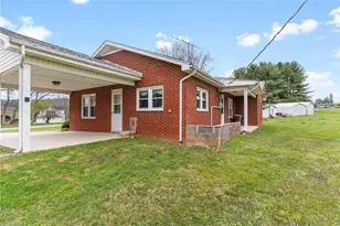 59 Memorial Park Dr, Sparta, NC 28675 - Photo 5