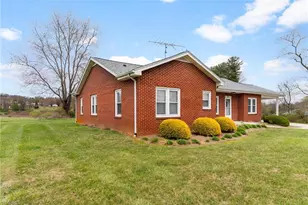 59 Memorial Park Dr, Sparta, NC 28675 - Photo 7