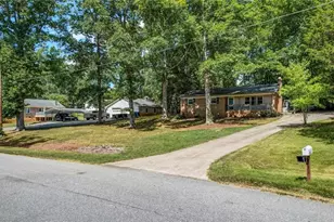 131 Regency Dr, Reidsville, NC 27320 - Photo 3