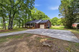 617 Autumn Dr, Harrisburg, NC 28075 - Photo 33