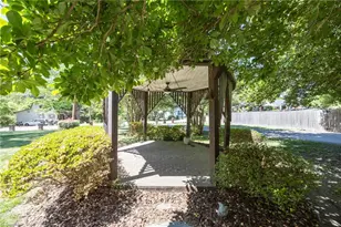 224 W Colonial Dr, Thomasville, NC 27360 - Photo 43