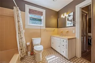 224 W Colonial Dr, Thomasville, NC 27360 - Photo 37