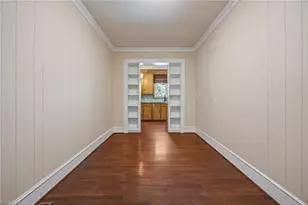 224 W Colonial Dr, Thomasville, NC 27360 - Photo 11