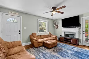 1110 Lawsonville Ave, Reidsville, NC 27320 - Photo 9