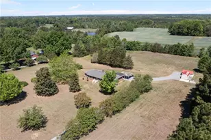 1753 Altamahaw Union Ridge Rd, Burlington, NC 27217 - Photo 5