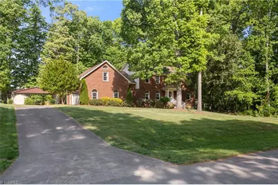 949 Aquaview Drive, Kernersville, NC 27284 - Photo 5