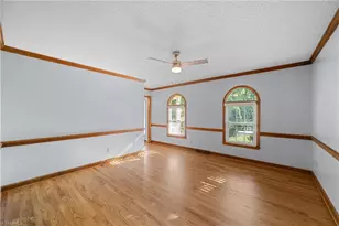 949 Aquaview Dr, Kernersville, NC 27284 - Photo 17