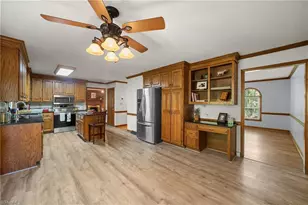 949 Aquaview Dr, Kernersville, NC 27284 - Photo 13