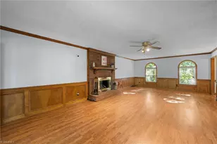 949 Aquaview Dr, Kernersville, NC 27284 - Photo 9