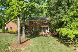 949 Aquaview Dr, Kernersville, NC 27284 - Photo 3