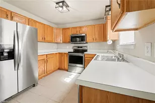 5508 Grapevine Ct, Greensboro, NC 27405 - Photo 9